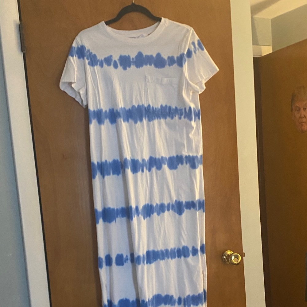 Time and Tru White Dress with Blue Tie-Dye Band